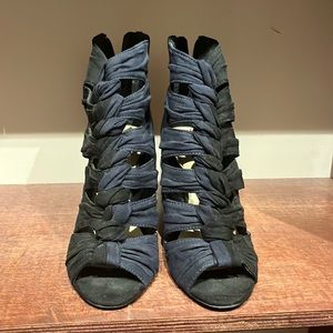 Nine West black and blue wrapped heels size 7.5 women